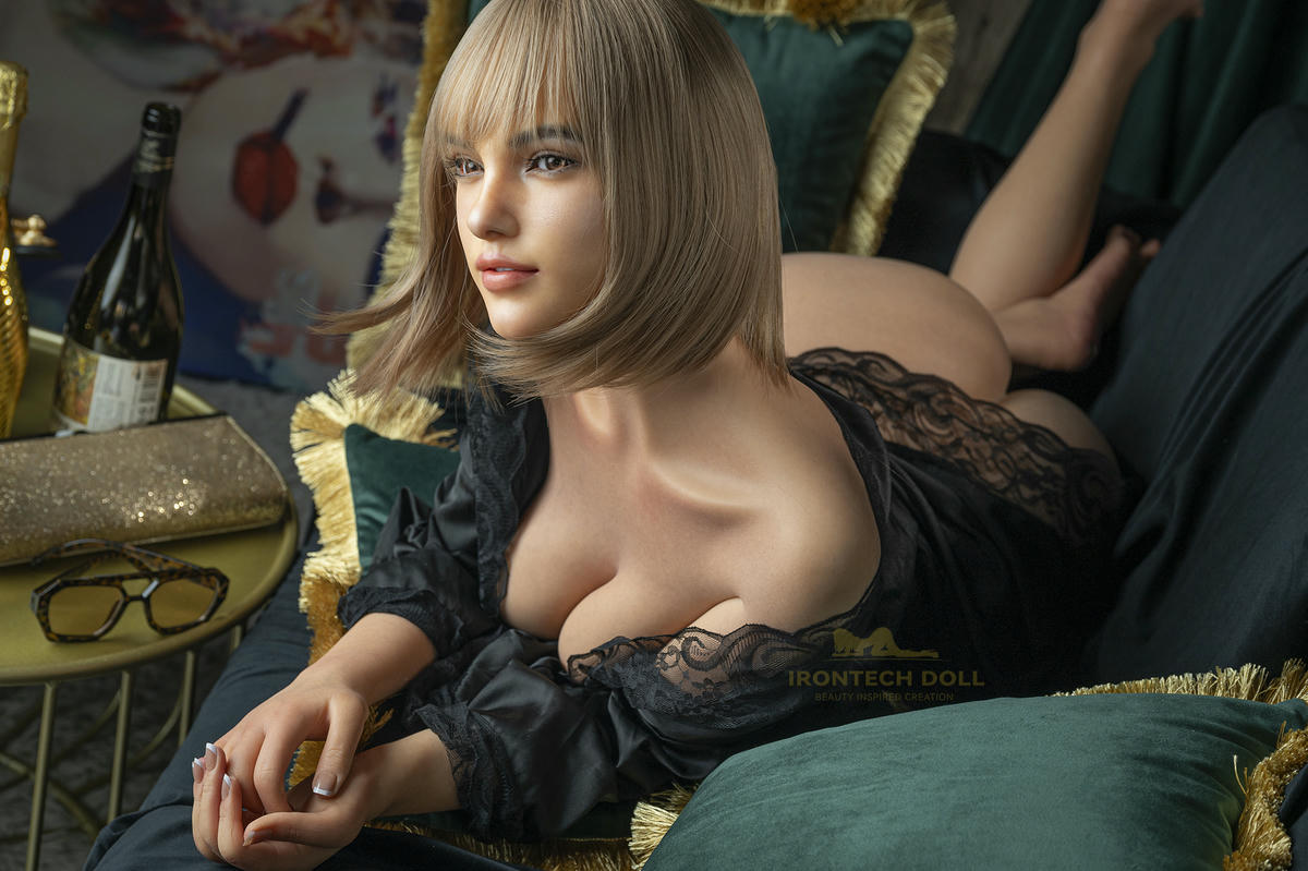 IronTech 153cm F Cup - Silicone - Vivian ROS MAX (Tanned)